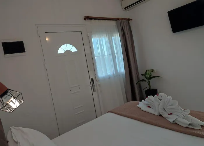 Nina Adult Only מלון העיירה סקיאתוס