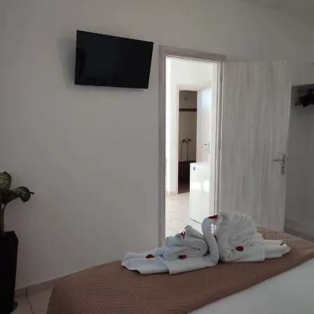Nina Adult Only Skiathos stad
