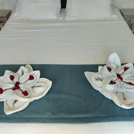 Nina Adult Only * Skiathos stad
